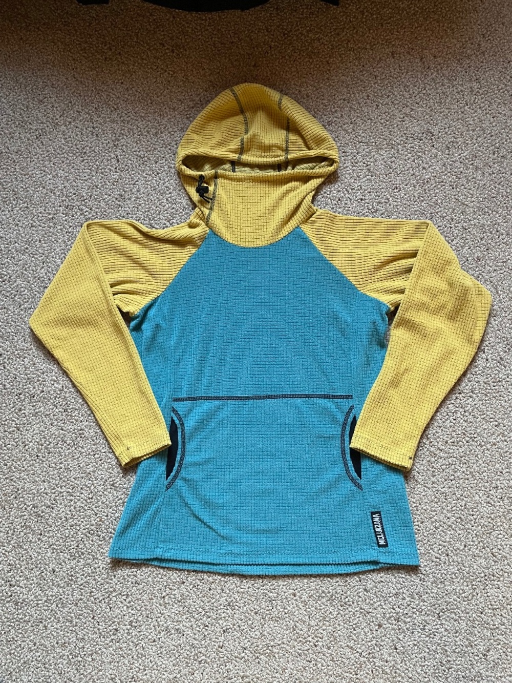 Melanzana V2 Hoodie. Women’s Small, EUC